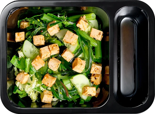 Блюдо: Зеленый салат с маринованным тофу 